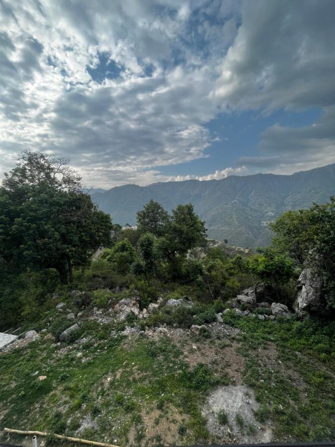 Corn Village Abode Lakhwar Bagian luar foto