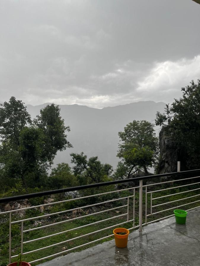 Corn Village Abode Lakhwar Bagian luar foto
